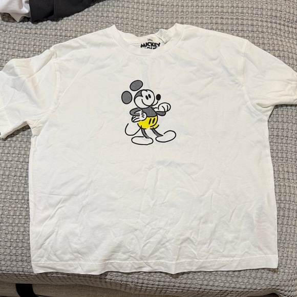 Disney Cream Mickey Mouse Tee - Picture 1 of 4